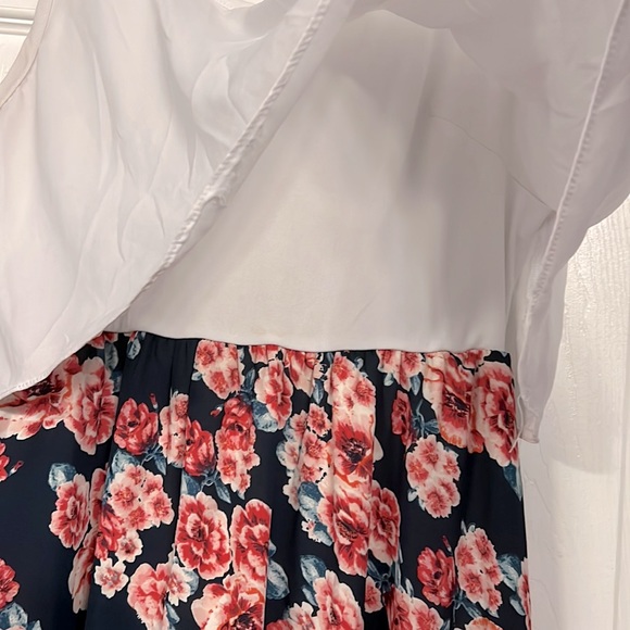 Charlotte Russe White Floral Cutout Dress- Size Large - Picture 3 of 8